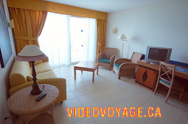 Cuba Varadero blau Varadero The lounge with a second TV.