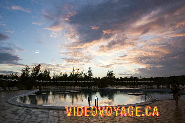 Cuba Varadero blau Varadero The sunset and the pool.