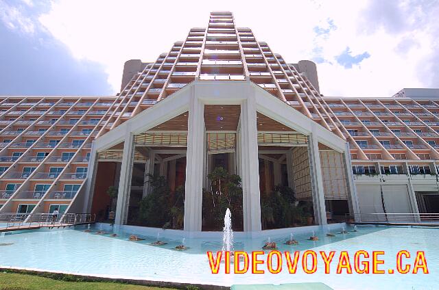 Cuba Varadero blau Varadero The back view of the hotel.