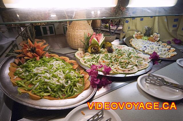 Cuba Varadero Breezes Varadero La sección de ensalada comienza aquí.