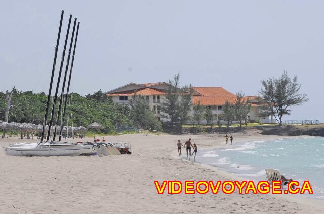 Cuba Varadero Brisas del Caribe Catamaranes en la playa.