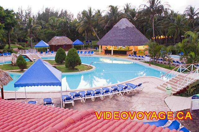 Cuba Varadero Brisas del Caribe La piscina al atardecer ...