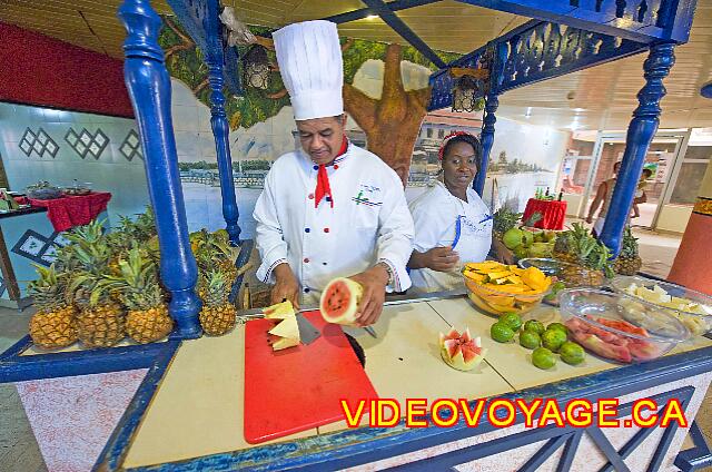 Cuba Varadero Brisas del Caribe Un contador de frutas ...