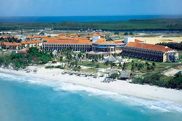 Cuba Varadero Brisas del Caribe Une photographie aérienne à l'ouverture de l'hôtel en 1996.