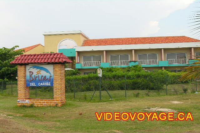 Cuba Varadero Brisas del Caribe La facade de la seconde section en 2004.