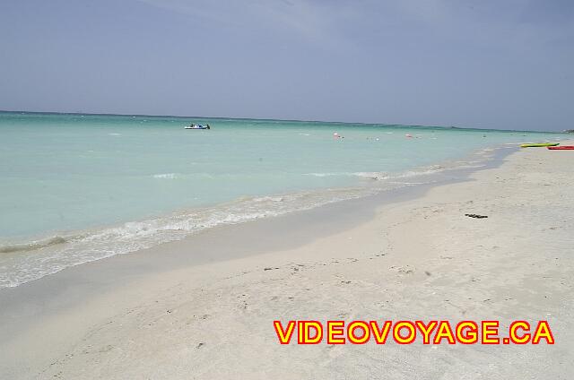 Cuba Varadero Club Amigo Aguas Azules Entrada en el mar con una pequeña pendiente, sin algas, ningún arrecife, muy poco pescado, ...