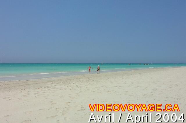 Cuba Varadero Club Amigo Aguas Azules There were fewer walker on the beach at the time, because there were fewer in the hotel sector.