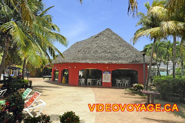 Cuba Varadero Club Amigo Aguas Azules The Trinidad restaurant is a snack bar on the edge of the pool in the bungalow section.