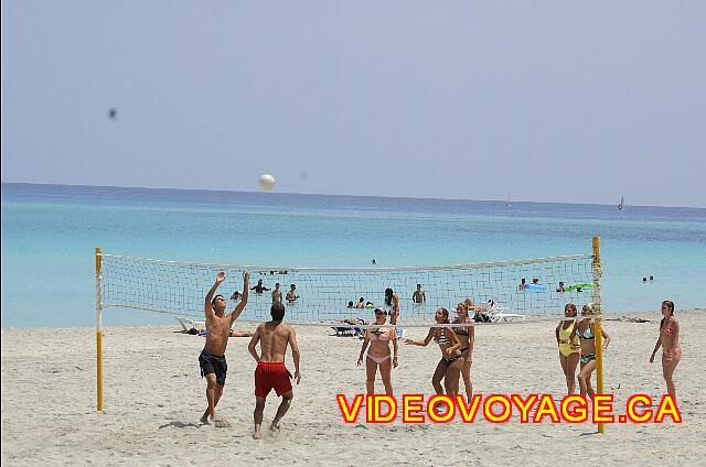 Cuba Varadero Hotel Club Tropical Voleibol en la playa es siempre popular.