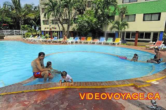 Cuba Varadero Hotel Club Tropical Piscina para niños, una sección de la piscina principal.