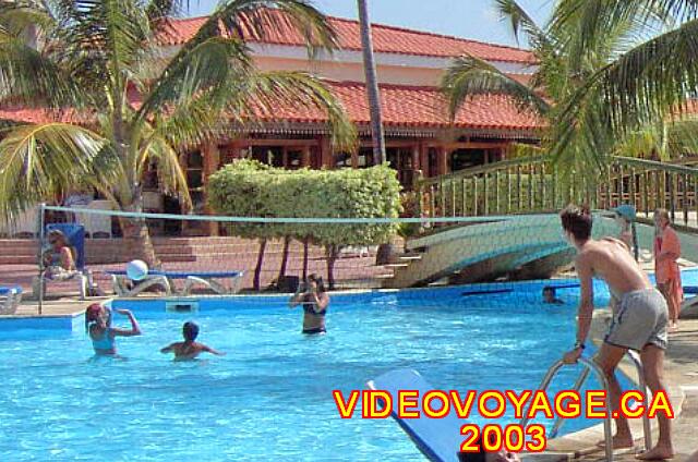 Cuba Varadero Starfish Cuatro Palmas Volleyball in the swimming pool in 2004.