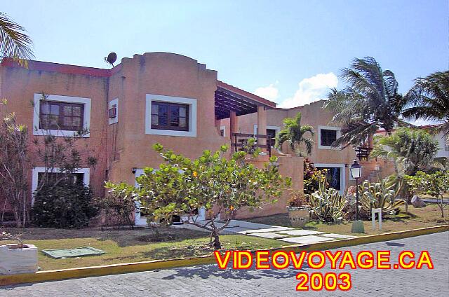 Cuba Varadero Starfish Cuatro Palmas En la sección colonial, edificios con habitaciones para largo.