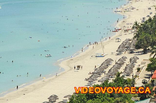 Cuba Varadero Starfish Cuatro Palmas Tout les palapas de l'hôtel sur la photographie.