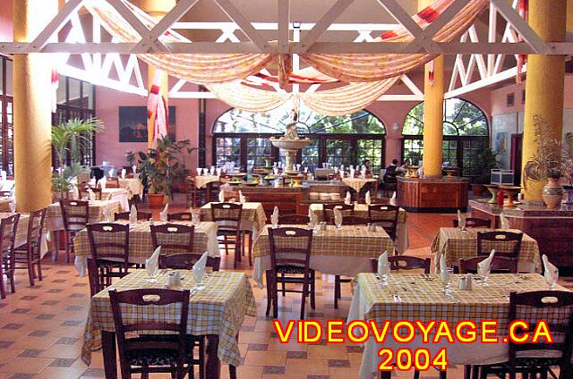 Cuba Varadero Starfish Cuatro Palmas The dining room of the Las Palmas restaurant in 2004.