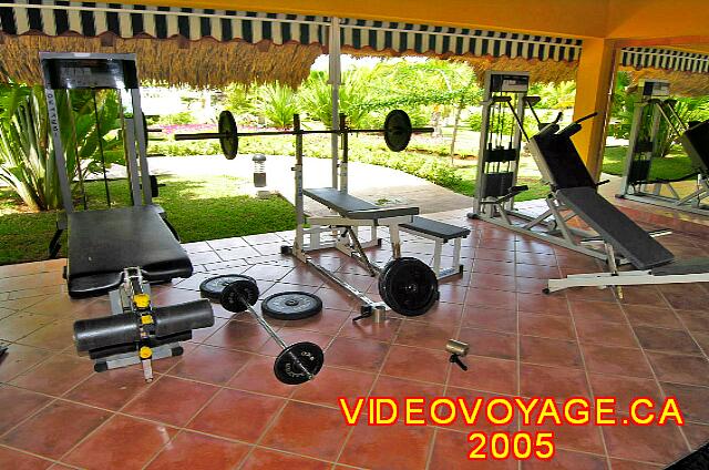 Cuba Varadero Royalton Hicacos Resort And Spa Free weights and different equipment to train specific muscles.