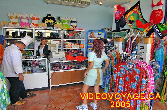 Cuba Varadero Royalton Hicacos Resort And Spa A tienda in the main building.