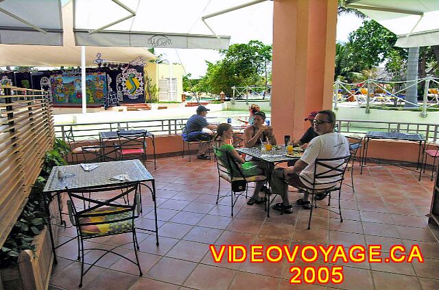 Cuba Varadero Royalton Hicacos Resort And Spa La terraza del restaurante Don Pasquale se utiliza a menudo para tomar una bebida.