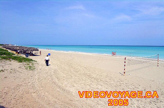 Cuba Varadero Royalton Hicacos Resort And Spa La vue en direction ouest. Du sable et de l'eau, ni plus ni moins...