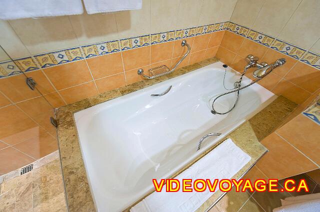 Cuba Varadero Iberostar Varadero El medio de baño de tamaño.