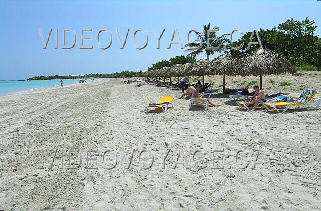 Cuba Varadero Iberostar Varadero Vers l'est, la plage continue jusqu'à l'hôtel Paradisus. Un peu plus de 1 kilomètres de marche.