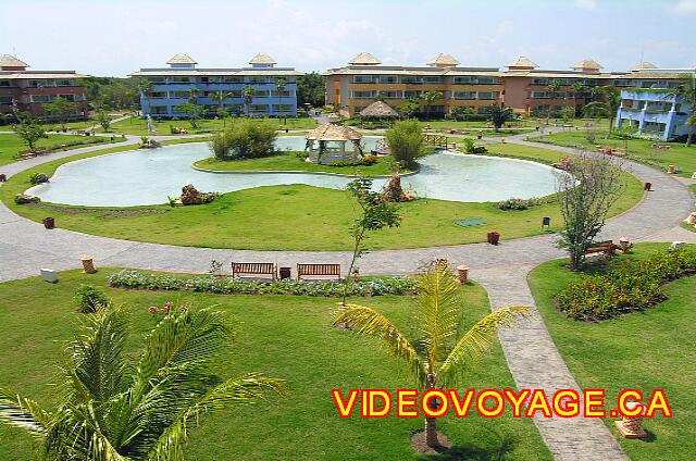 Cuba Varadero Iberostar Varadero En 2005, le centre de la section des chambres avec un lac.