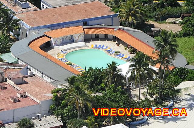 Cuba Varadero International La piscine de l'hôtel International.  Cette piscine n'est pas accessible par les handicapés.