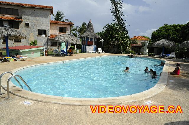 Cuba Varadero Hotel Club Kawama Il y a toujours des clients, une piscine plus tranquille que la piscine principale.