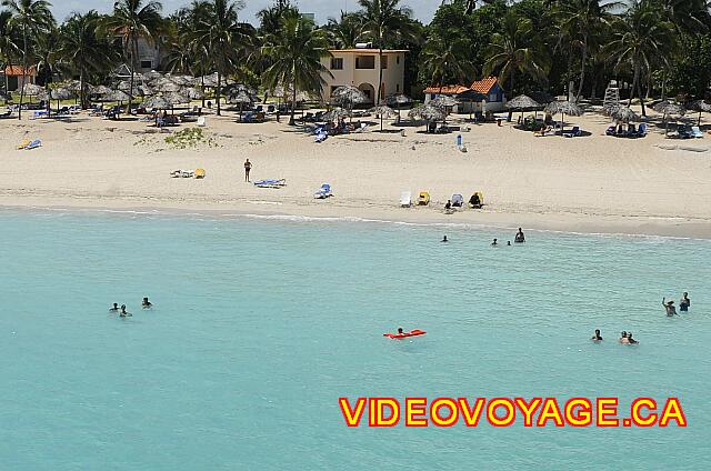 Cuba Varadero Hotel Club Kawama Des clients qui s'éloignent assez loins du bord.