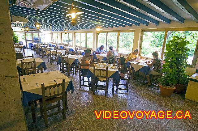 Cuba Varadero Hotel Club Kawama Une salle à manger de moyenne dimension.