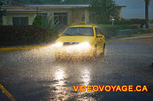 Cuba Varadero Hotel Club Kawama The road that runs past the hotel is often impassable during heavy rain, the road being level with the sea.