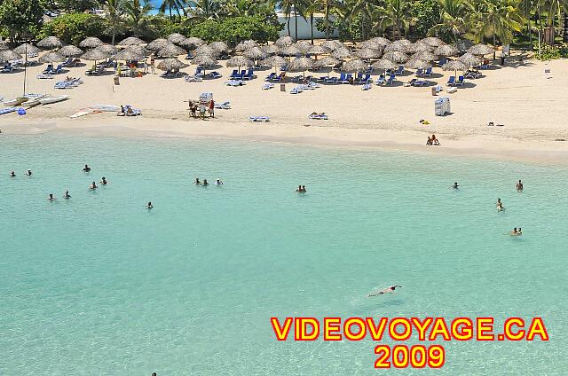 Cuba Varadero Las Americas Une journée ou la mer est très calme.  Il peut avoir des vagues de petites à moyennes hauteur.