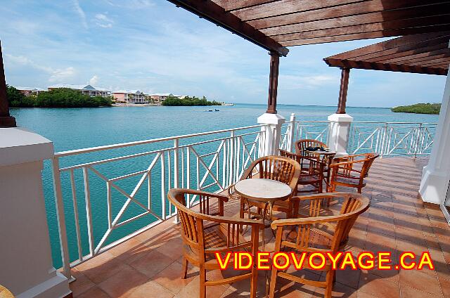 Cuba Varadero Blau Marina Varadero Una hermosa terraza con una vista de Cayo Libertad.