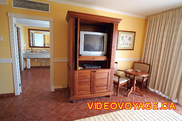 Cuba Varadero Blau Marina Varadero The TV in a cabinet and the access door to the bedroom bath.