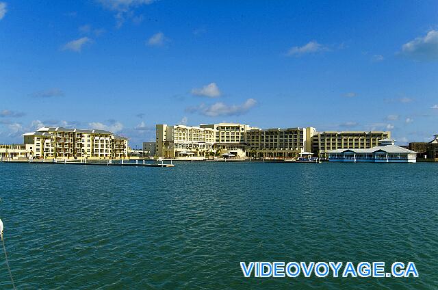 Cuba Varadero Melia Marina Varadero A gauche les condo / time sharing