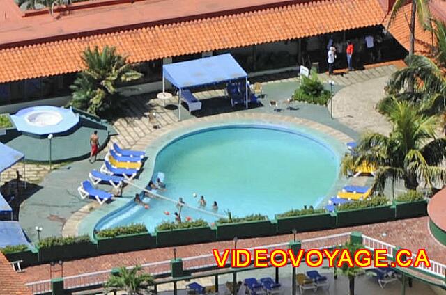 Cuba Varadero Oasis Islazul A small pool with a volleyball net in the center.