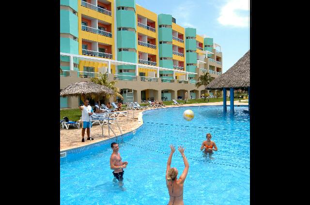 Cuba Varadero Bellevue Palma Real Des activités sont organisés dans la piscine de la section Siboney.