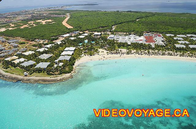 Cuba Varadero Paradisus Varadero A droite, le batiment principal avec: le Lobby, salle de spectacle, restaurant,...  A gauche d'autre batiments qui habritent des chambres.