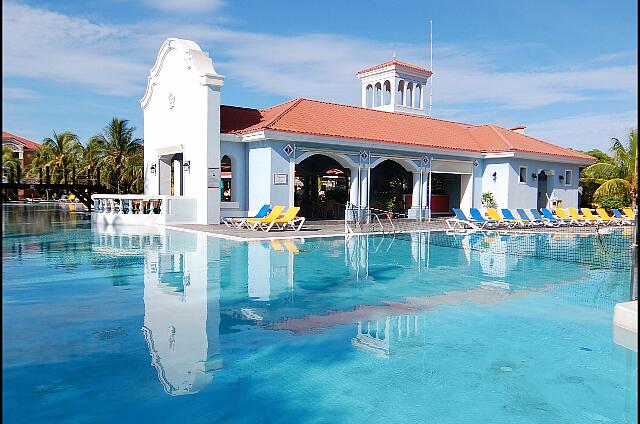 Cuba Varadero Playa Alameda Le bar de la piscine.