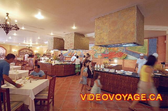 Cuba Varadero Playa Alameda El buffet con chefs que cocinan su comida en frente de usted de acuerdo a sus gustos. Esto puede generar pequeñas colas veces.