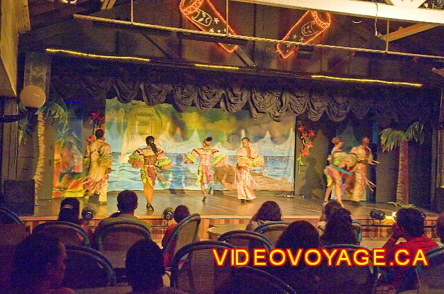 Cuba Varadero Bellevue Puntarena Playa Caleta Resort 6 shows with dancers.