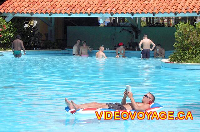 Cuba Varadero Bellevue Puntarena Playa Caleta Resort The bar has not changed for years, here before the renovation of the pool.