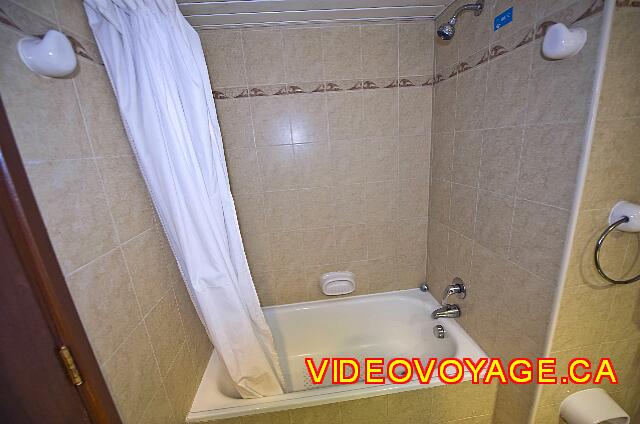 Cuba Varadero Bellevue Puntarena Playa Caleta Resort The small bath / shower.