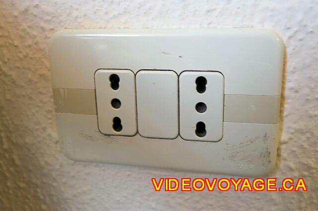 Cuba Varadero Bellevue Puntarena Playa Caleta Resort The sockets in the 220 volt room type L (CEI 23-16 / VII)