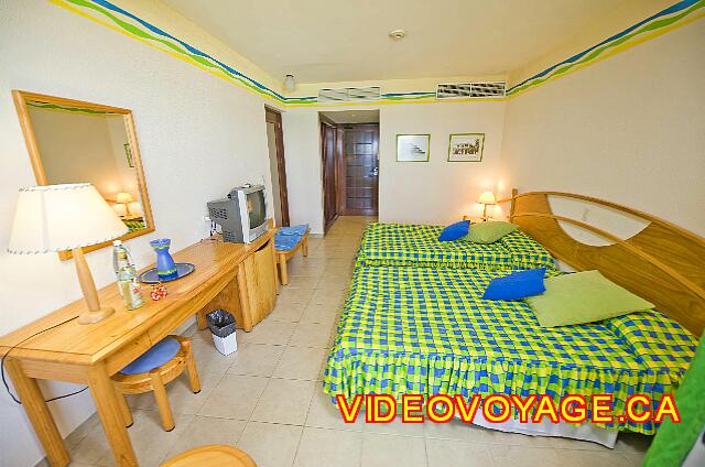 Cuba Varadero Bellevue Puntarena Playa Caleta Resort Certaines chambres avec des portes communicantes.