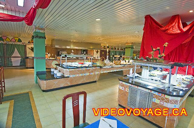 Cuba Varadero Bellevue Puntarena Playa Caleta Resort El buffet consiste en unas pocas islas.