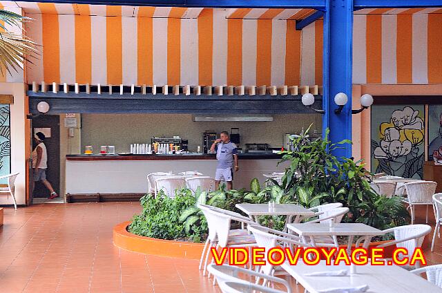 Cuba Varadero Bellevue Puntarena Playa Caleta Resort Le comptoir pour commander des mets rapides.