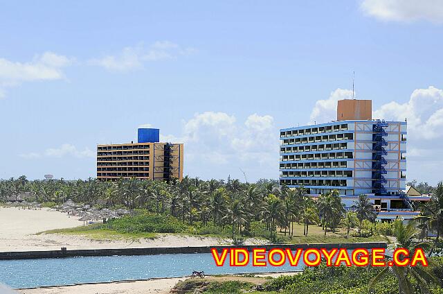 Cuba Varadero Bellevue Puntarena Playa Caleta Resort The beach ends at the harbor entrance.