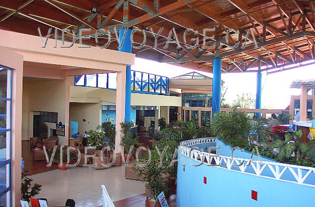 Cuba Varadero Mercure Playa De Oro The lobby bar on the right, the center reception, left the pool tables.