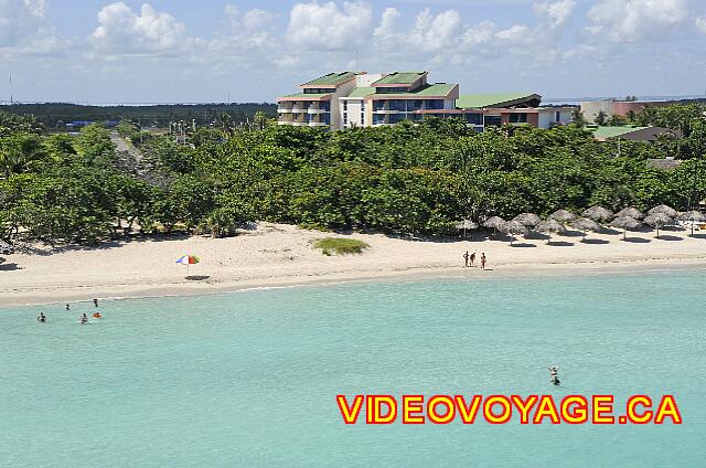 Cuba Varadero Mercure Playa De Oro Une végétation abondante entre l'hôtel et la plage.