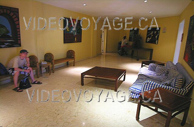 Cuba Varadero Naviti Varadero A waiting room before gym. Various services are offered, such as massages.